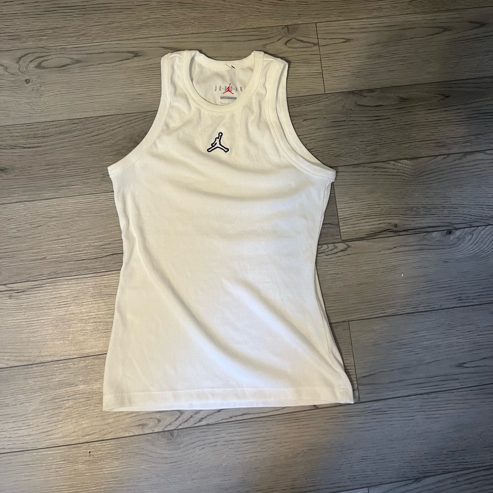 NWOT JORDAN LOGO TANK TOP WHITE SIZE SMALL